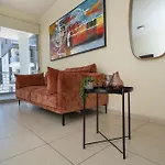 Modern 2 Bedroom Flat In Engomi شقة *