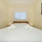 Modern 2 Bedroom Flat In Engomi *