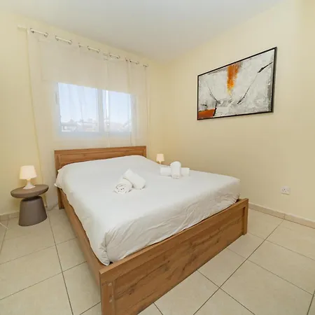 Modern 2 Bedroom Flat In Engomi Apartment *