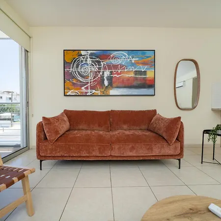 Modern 2 Bedroom Flat In Engomi Strovolos