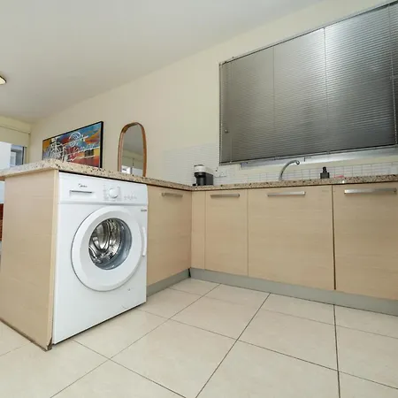 Modern 2 Bedroom Flat In Engomi * Strovolos