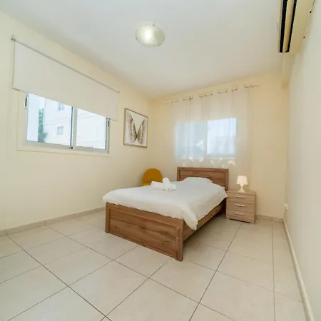 Modern 2 Bedroom Flat In Engomi