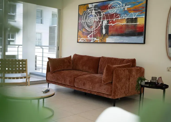 Modern 2 Bedroom Flat In Engomi *