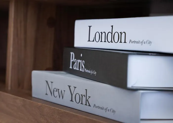 Modern 2 Bedroom Flat In Engomi *